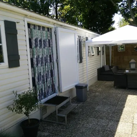 Demi Chalet Lathum